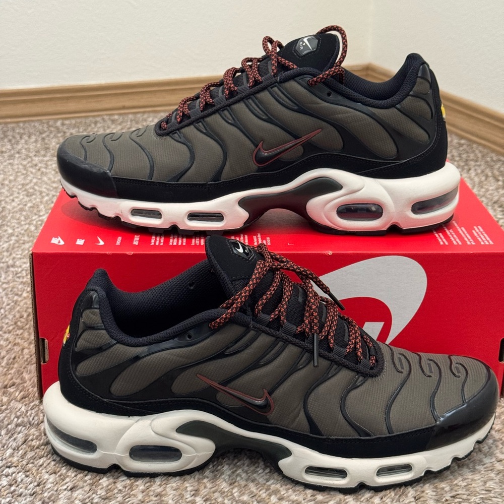 Nike Air Max Plus Black Cargo Khaki